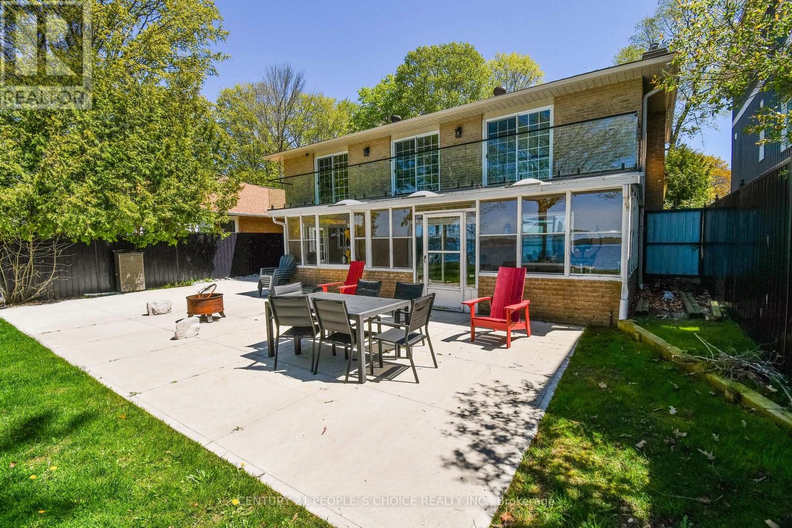694 BROADVIEW AVENUE - 5