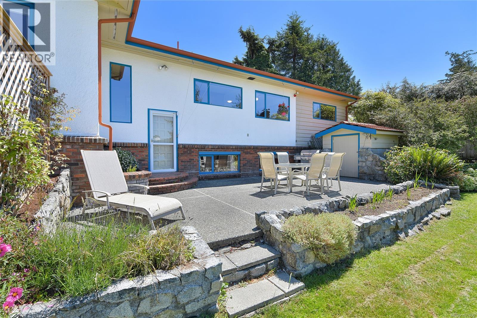 6528 THORNETT Rd, Sooke