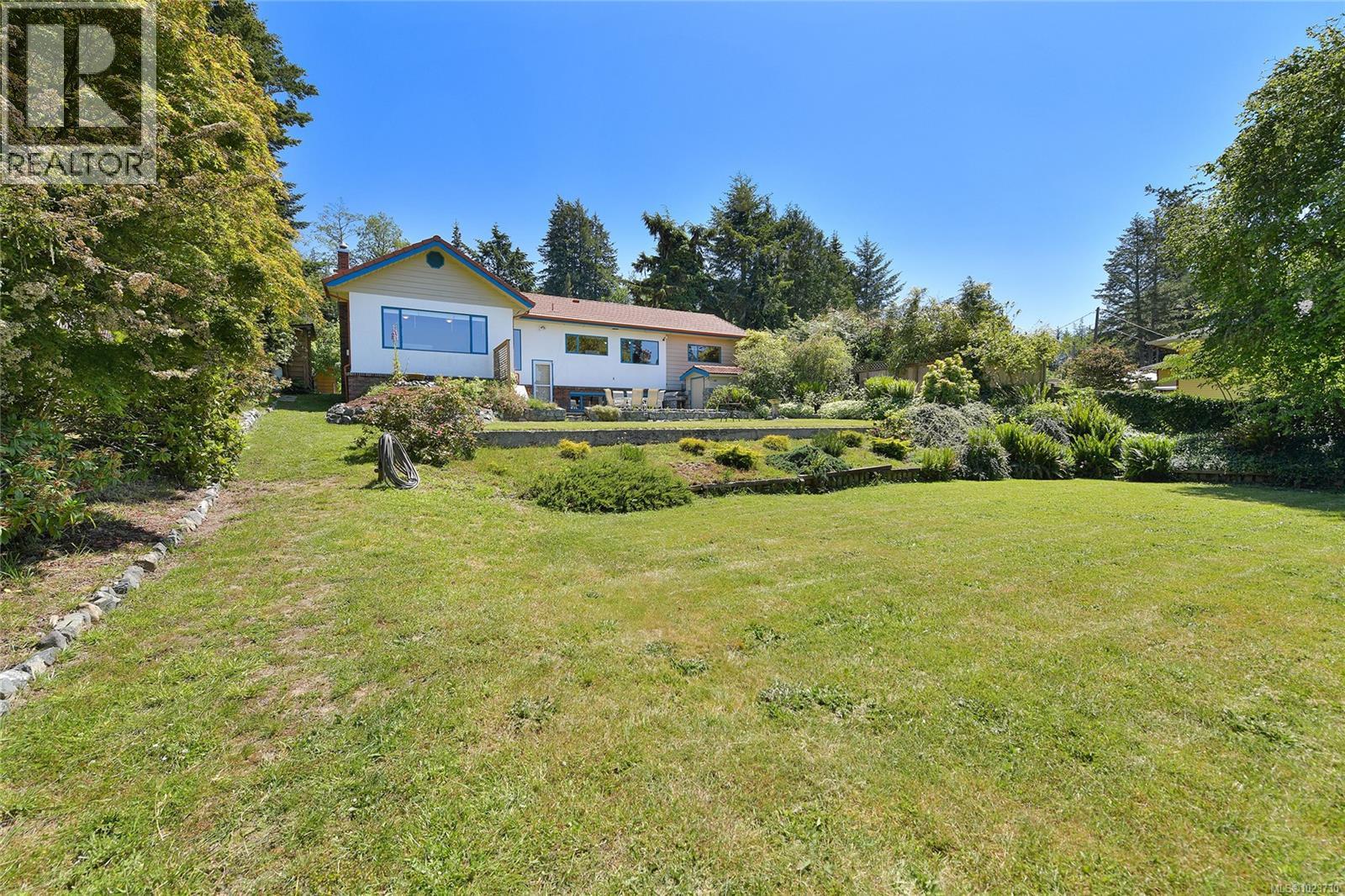 6528 THORNETT Rd, Sooke