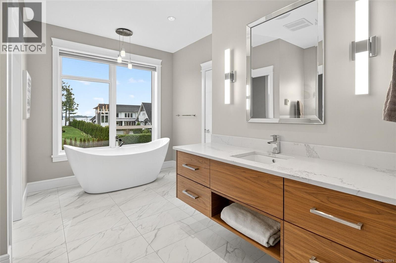 1857 McMicken Rd, North Saanich