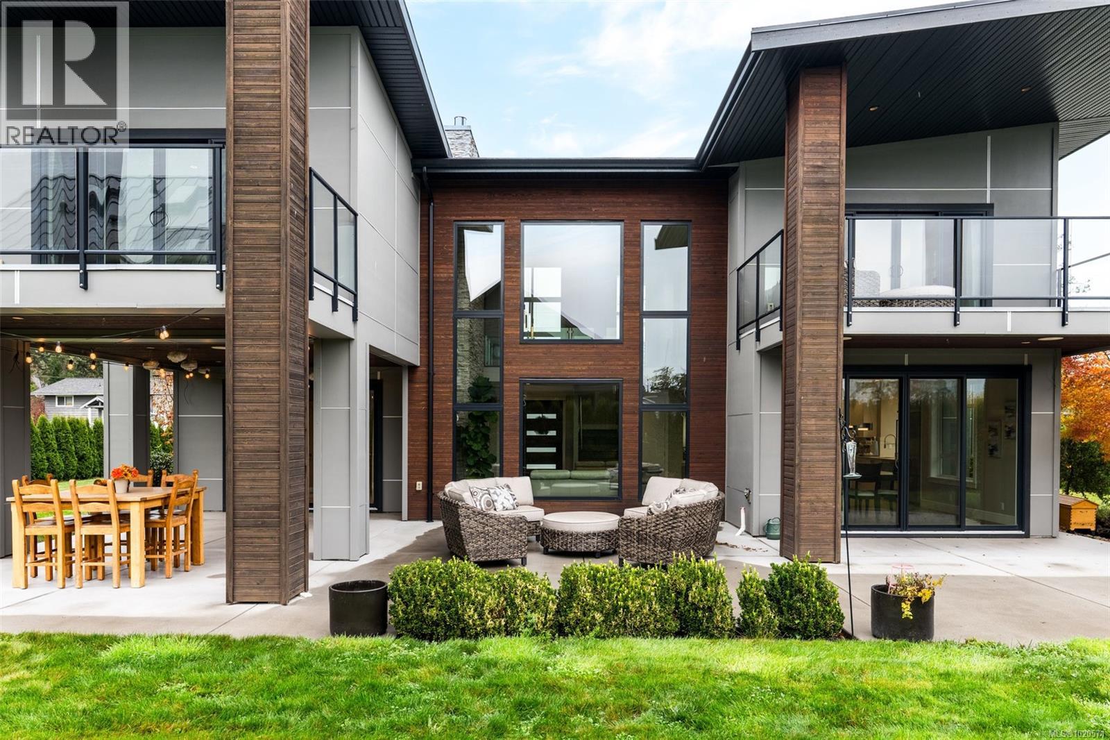 1857 McMicken Rd, North Saanich