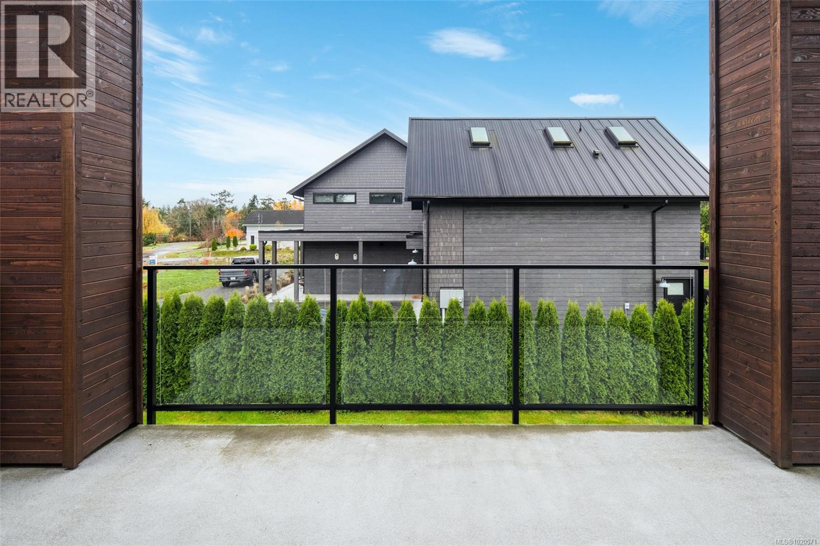 1857 McMicken Rd, North Saanich