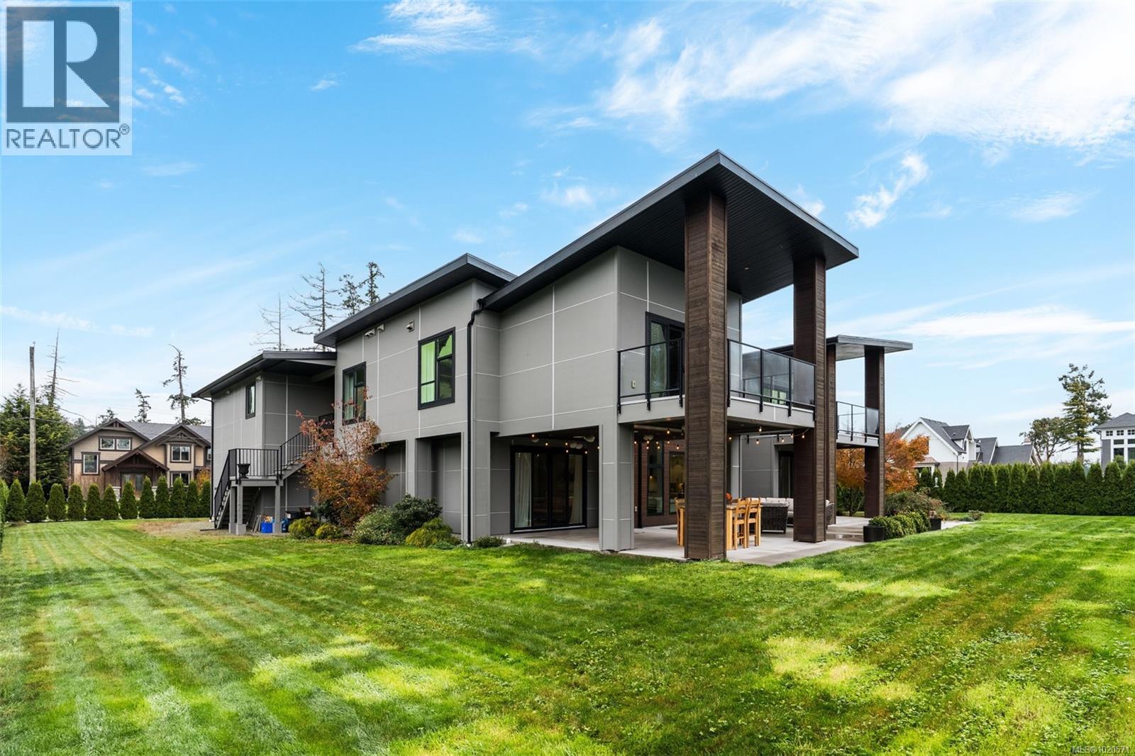 1857 McMicken Rd, North Saanich