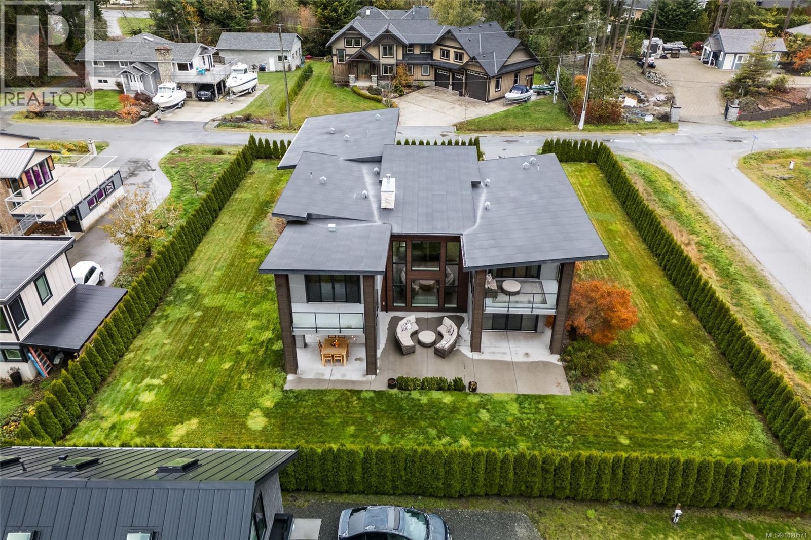 1857 McMicken Rd, North Saanich