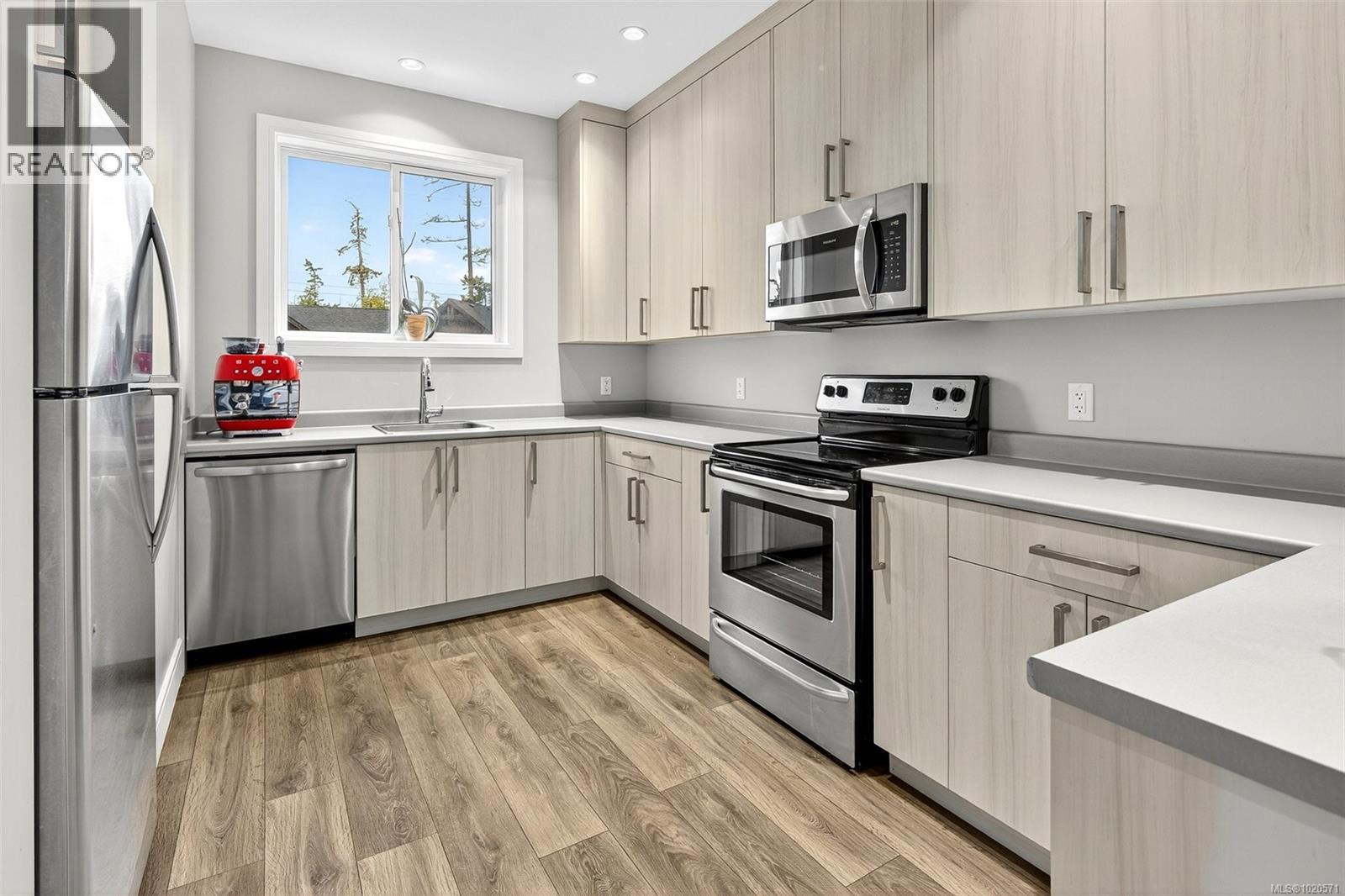 1857 McMicken Rd, North Saanich