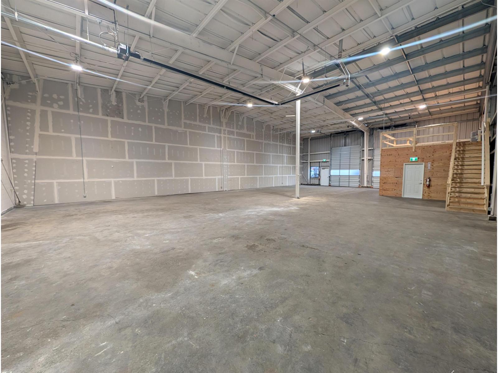 Industrial in Langley - Image 12
