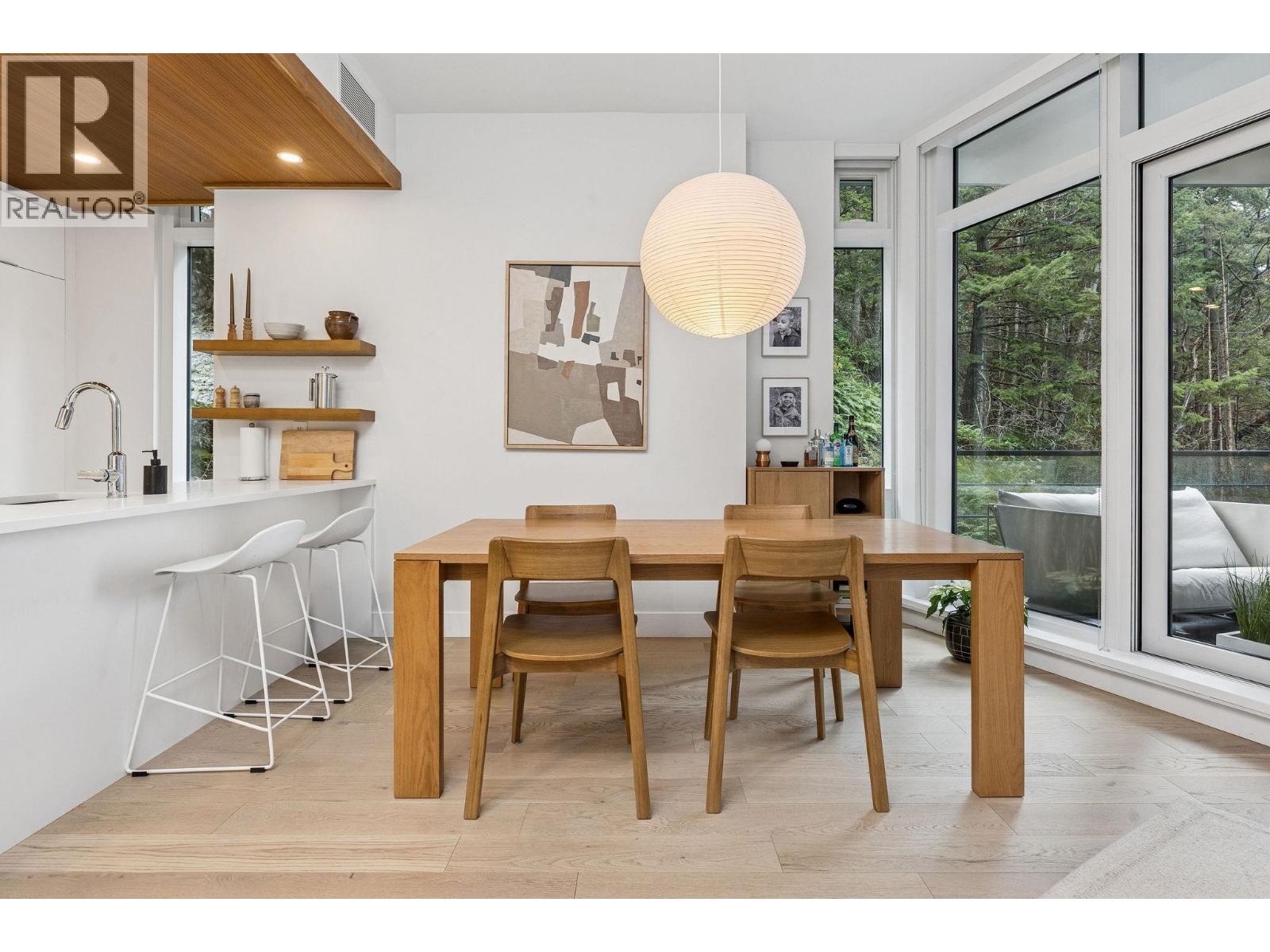 401 6699 NELSON AVENUE, West Vancouver