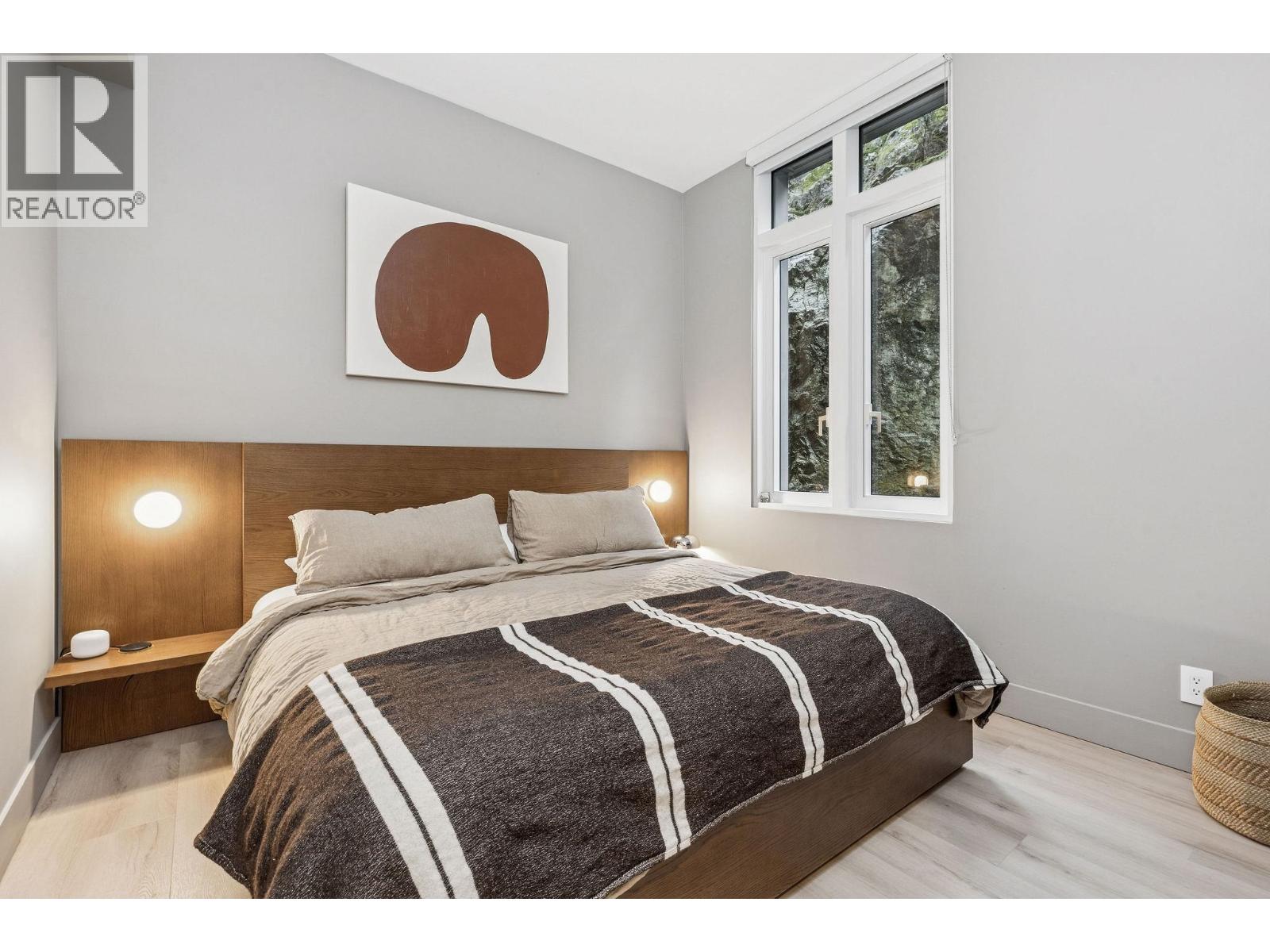 401 6699 NELSON AVENUE, West Vancouver