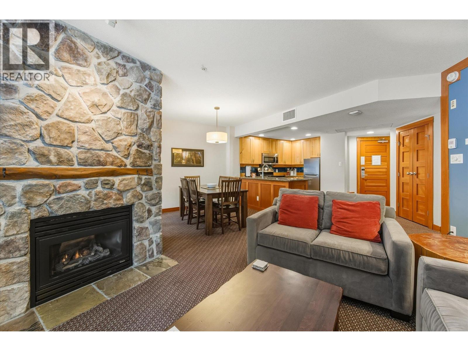 226A 2036 LONDON LANE, Whistler