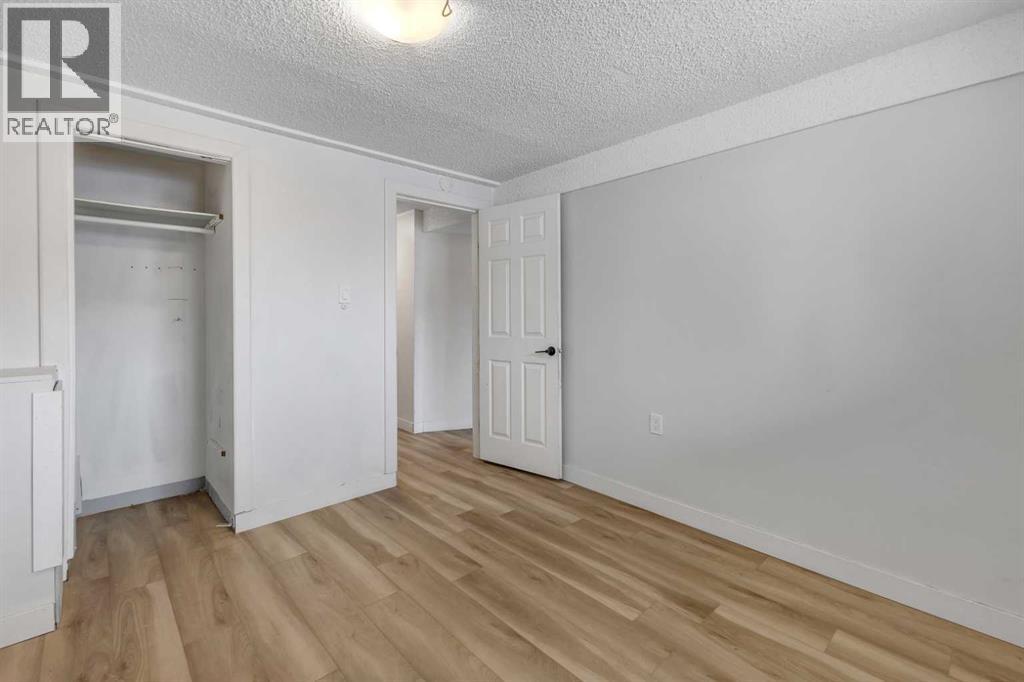 Single Family House Bi-level for Sale in  Whitworth Way NE Whitehorn Calgary 