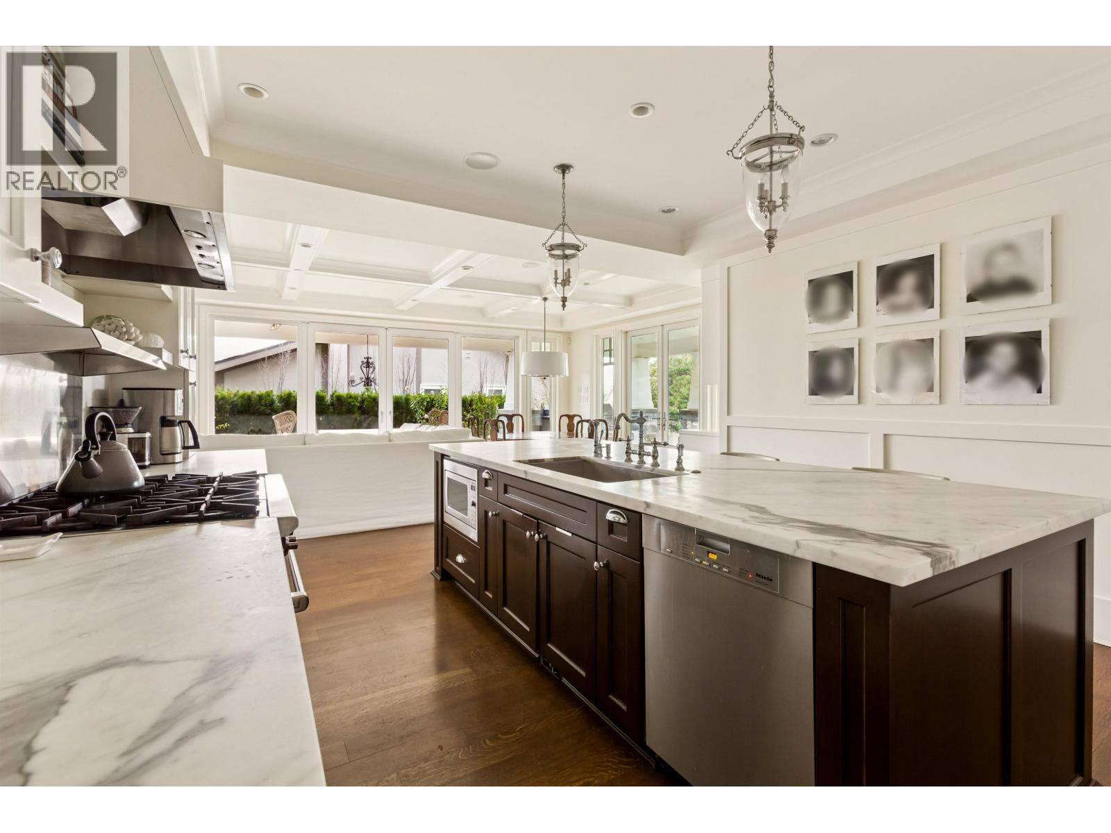 1398 LAWSON AVENUE, West Vancouver