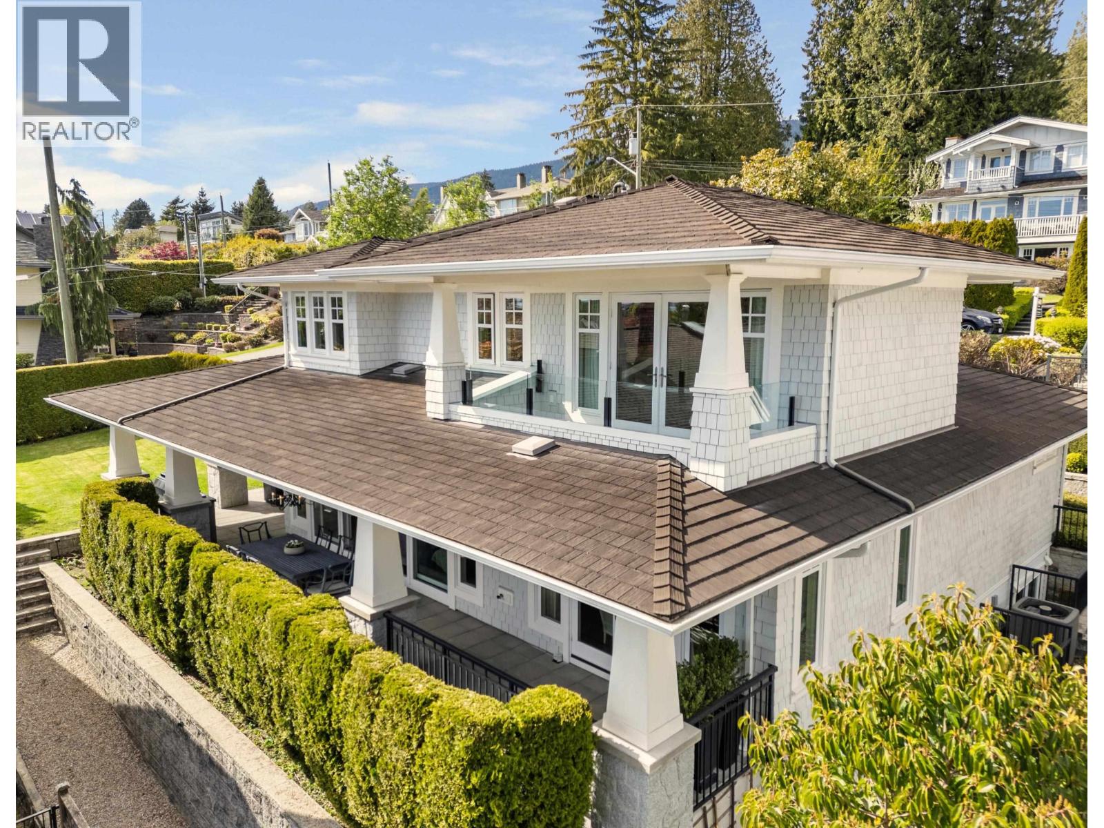 1398 LAWSON AVENUE, West Vancouver
