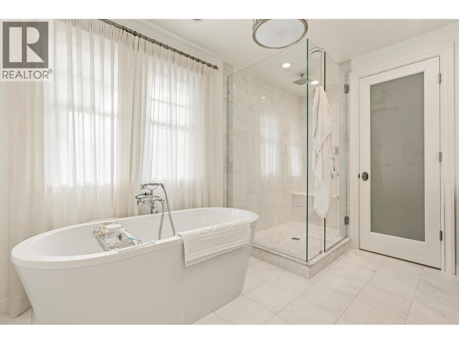 1398 LAWSON AVENUE, West Vancouver