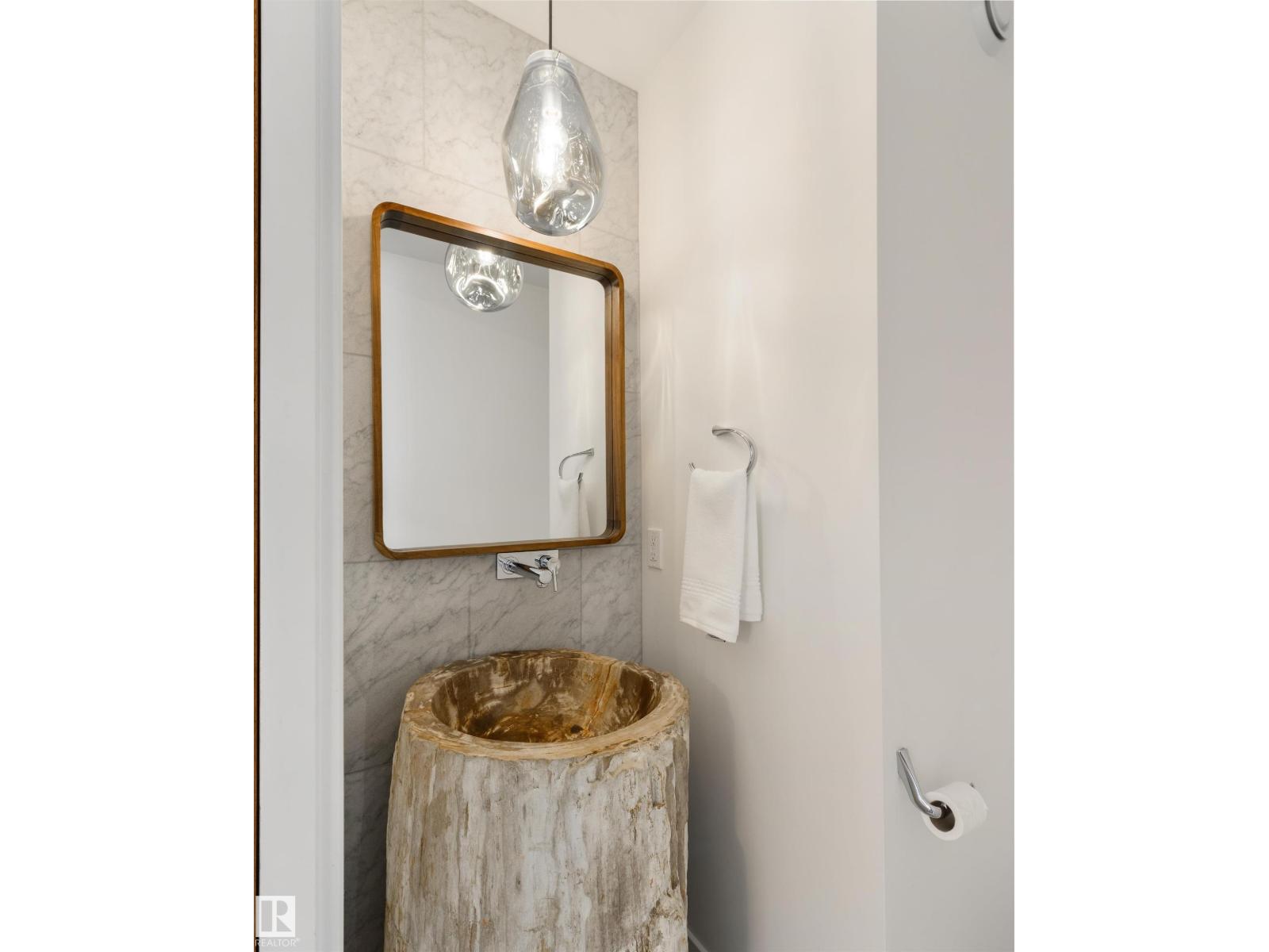 9213 97 ST NW, Edmonton