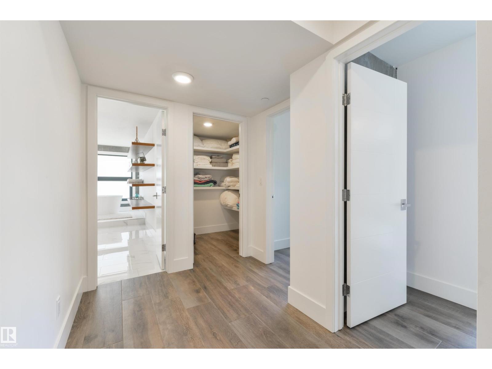 9213 97 ST NW, Edmonton