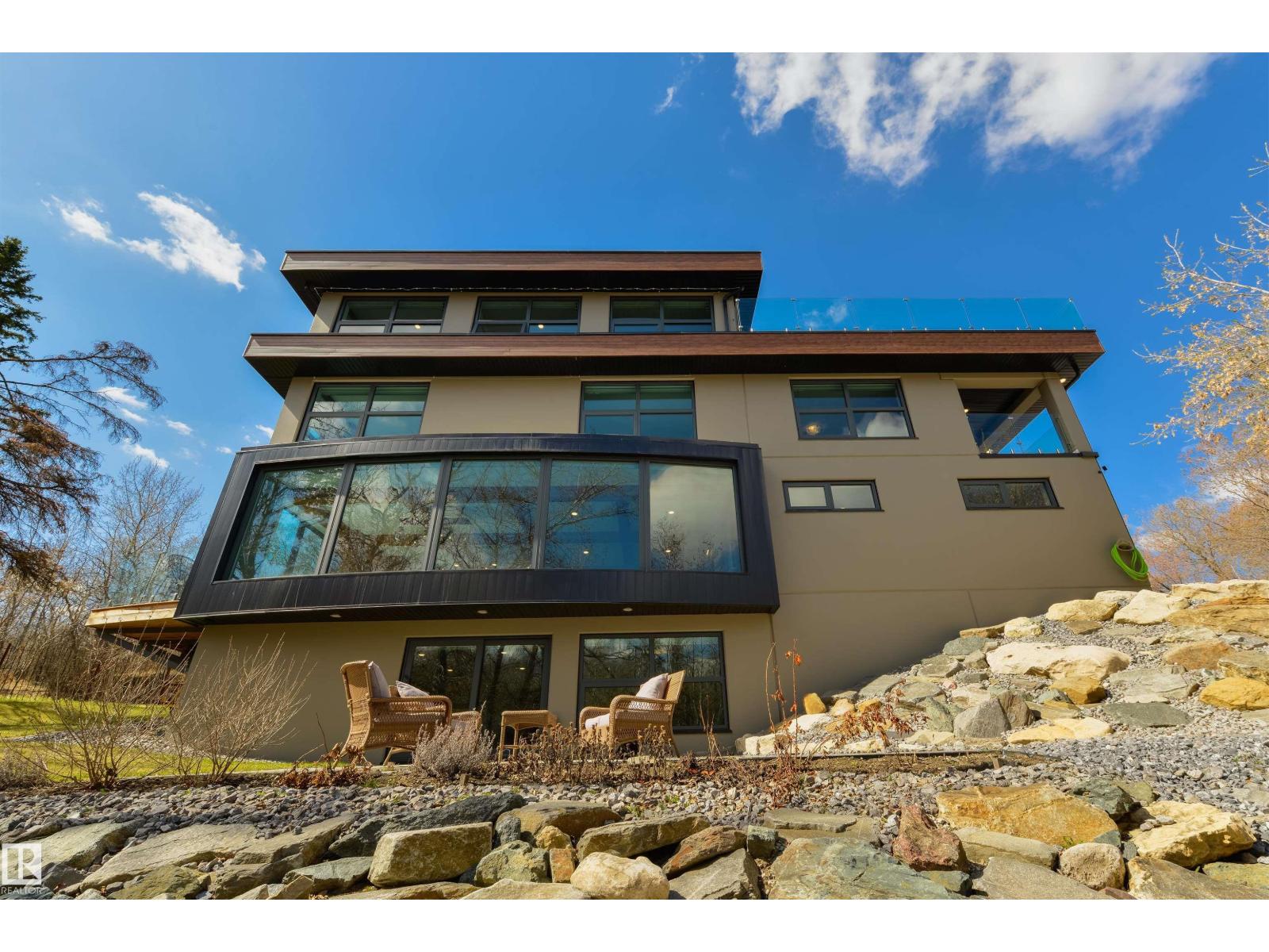 9213 97 ST NW, Edmonton