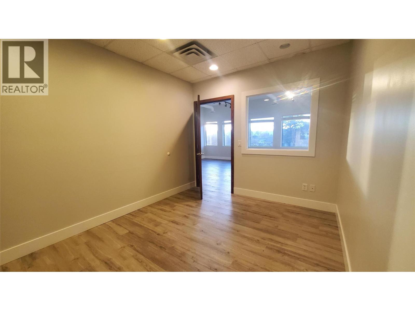 204 1740 Gordon Drive, Kelowna