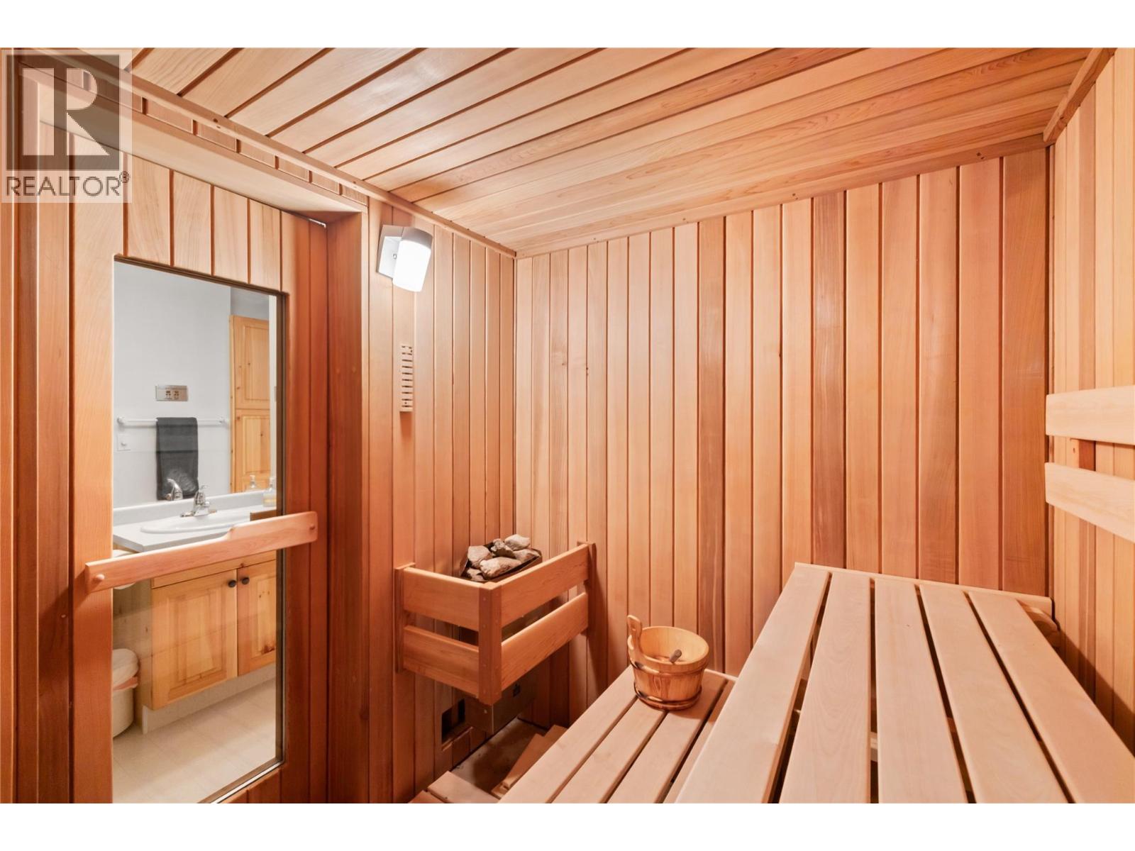 A 5946 Snow Pines Crescent, Big White