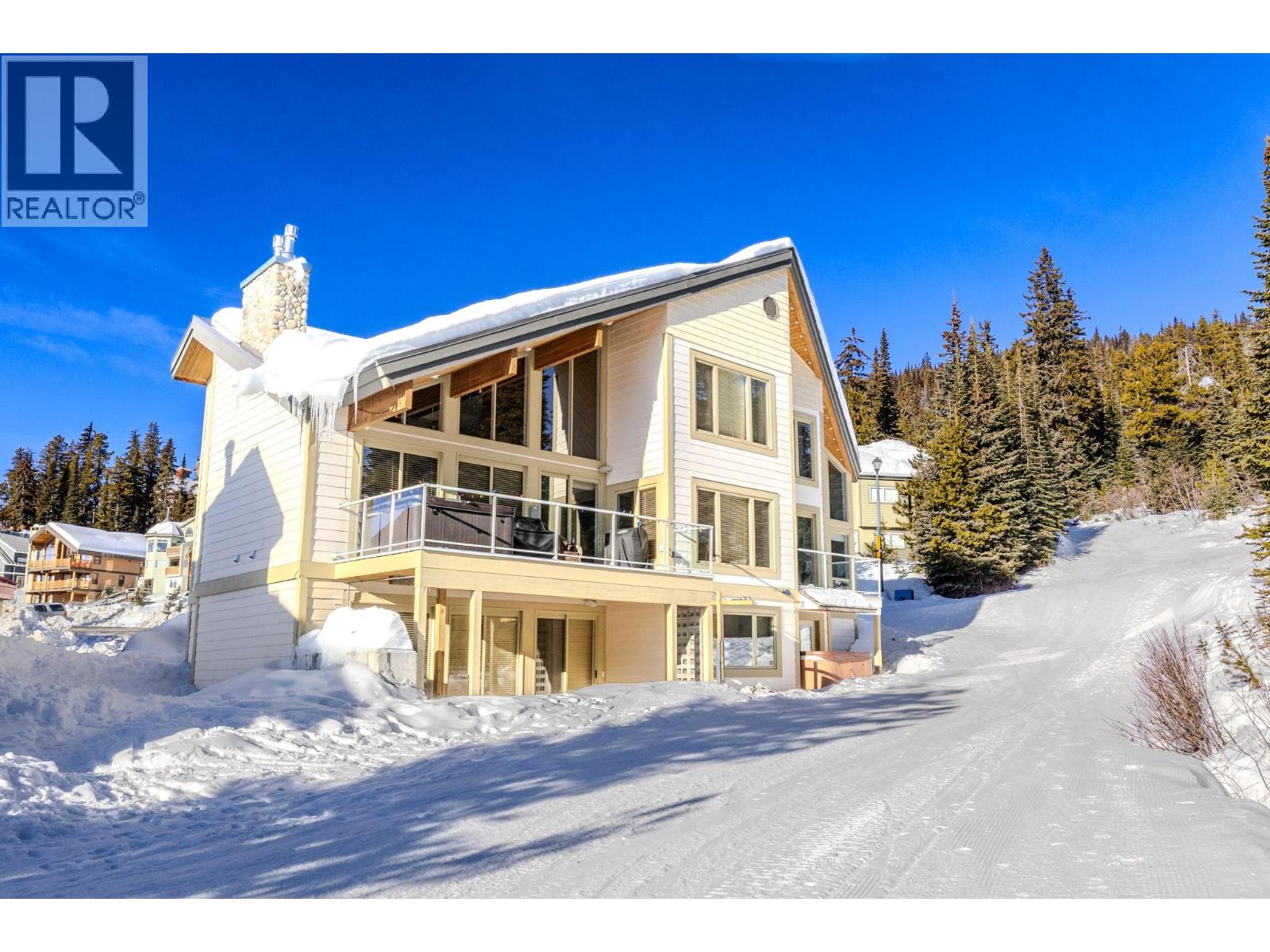 A 5946 Snow Pines Crescent, Big White