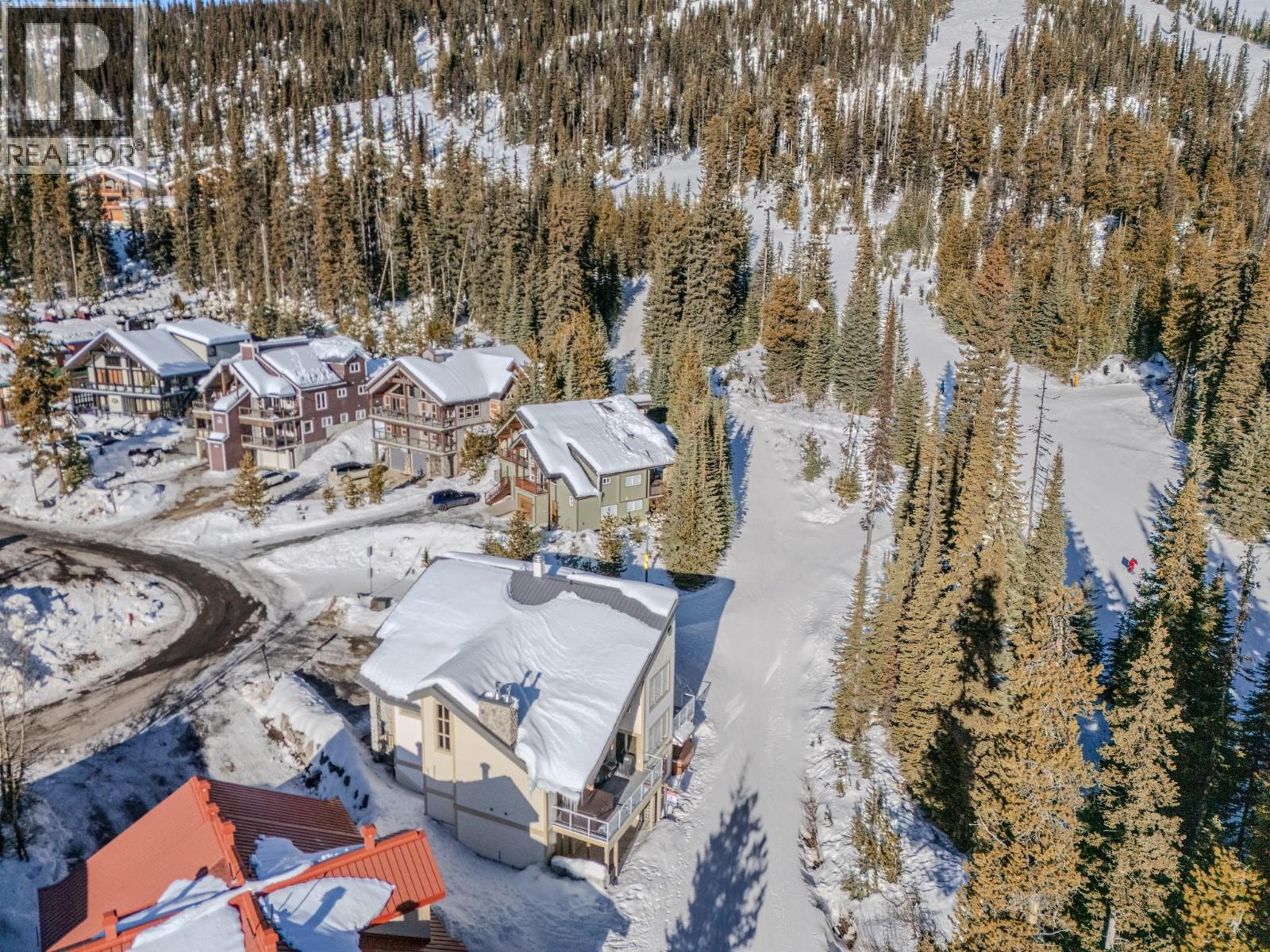 A 5946 Snow Pines Crescent, Big White