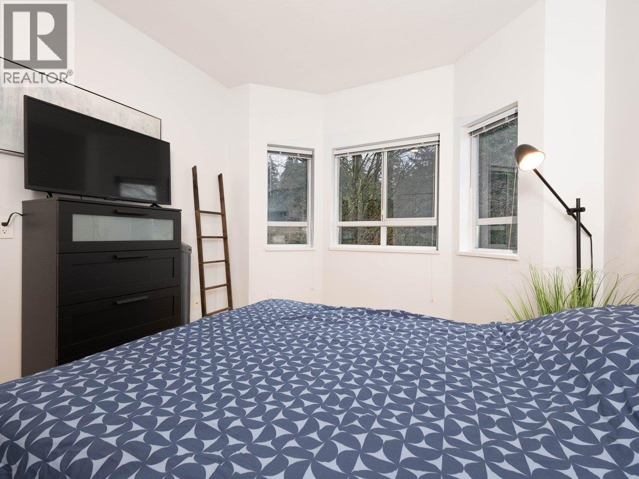 308 1283 PARKGATE AVENUE, North Vancouver