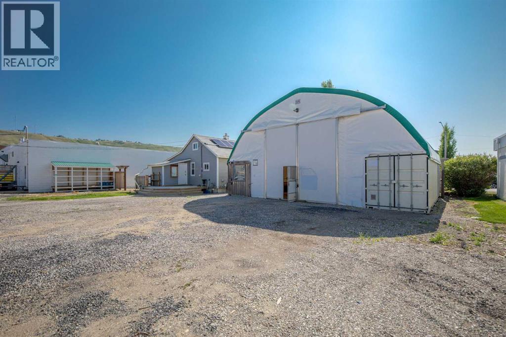 125 River Avenue, Cochrane