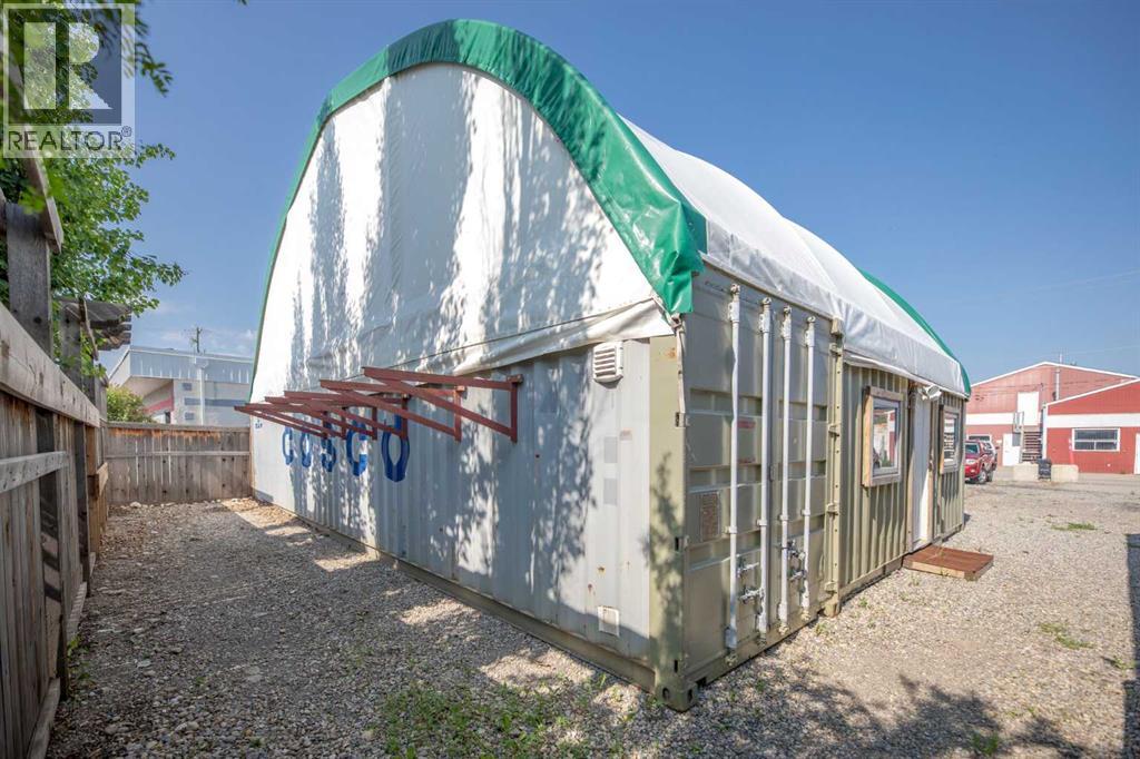 125 River Avenue, Cochrane