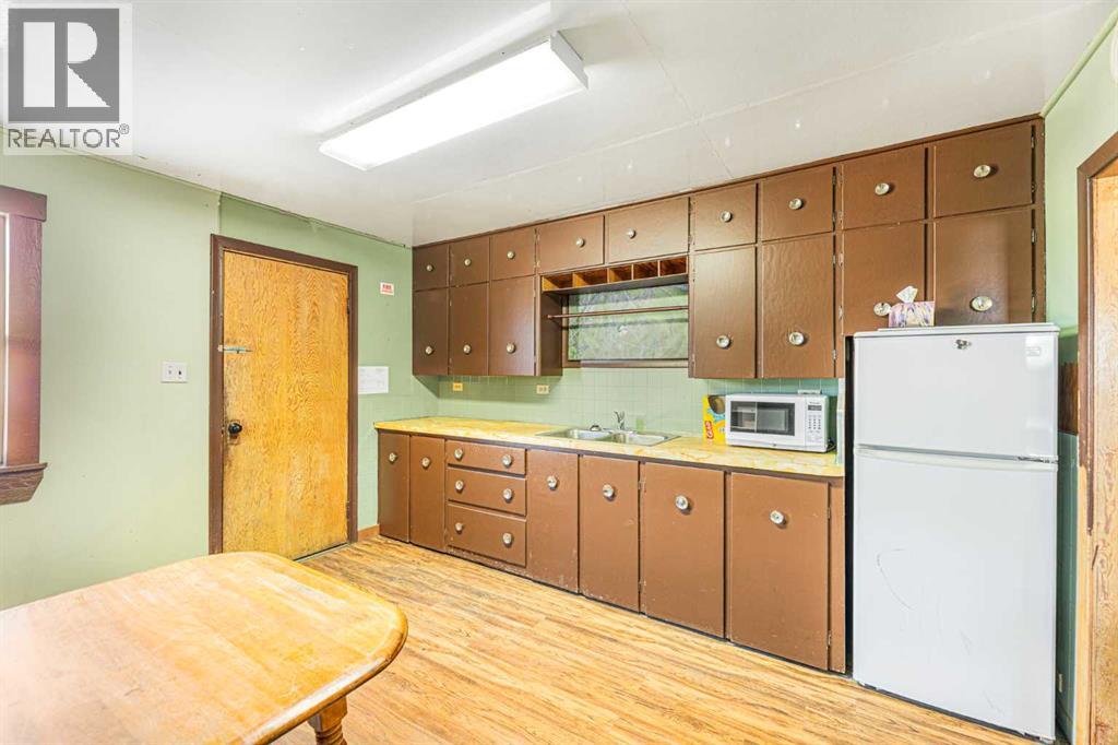 125 River Avenue, Cochrane