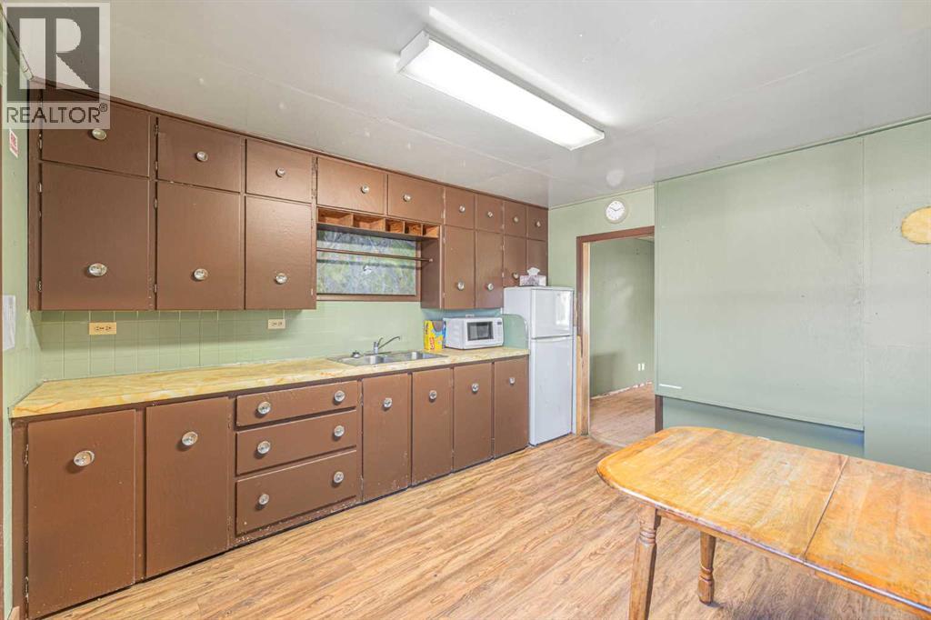 125 River Avenue, Cochrane