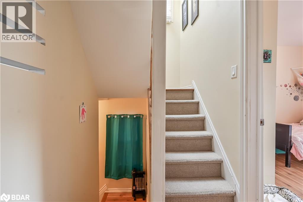 139 BALSAM AVENUE S - 13