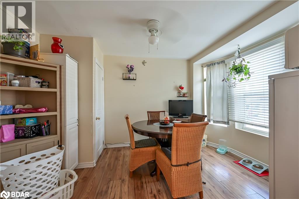 139 BALSAM AVENUE S - 6