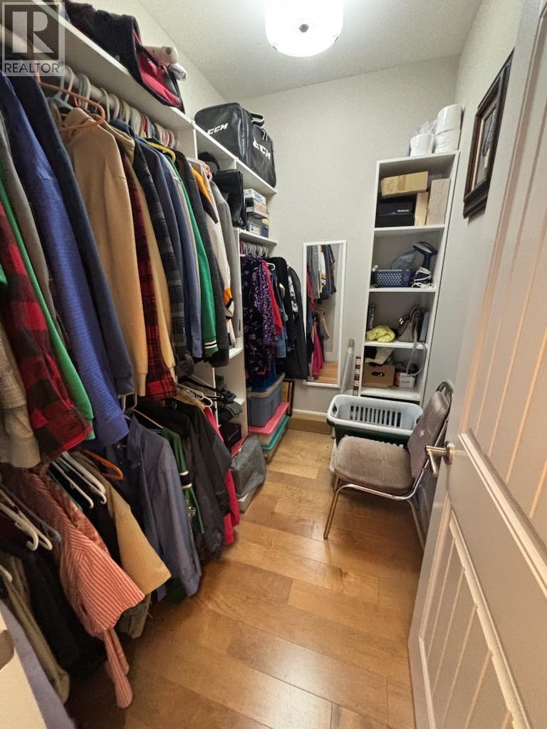 2265 Selkirk Place, Grand Forks