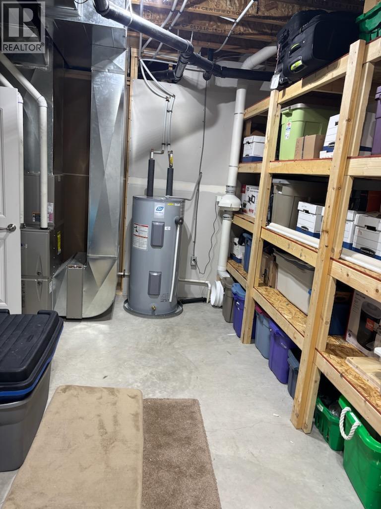 2265 Selkirk Place, Grand Forks