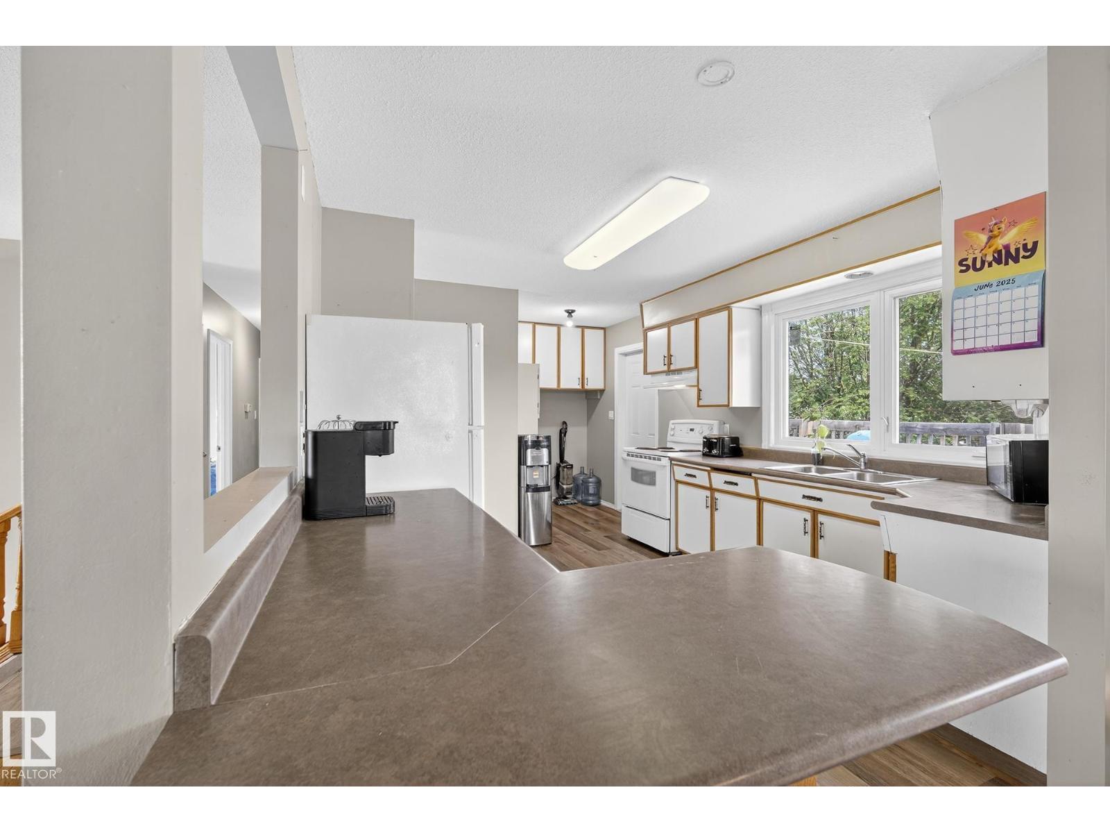 
          320 1 AV
            <br/>
            <span>Thorhild</span>
            , 
            <span>AB</span>
             <span>T0A3J0</span>
         - Photo 45