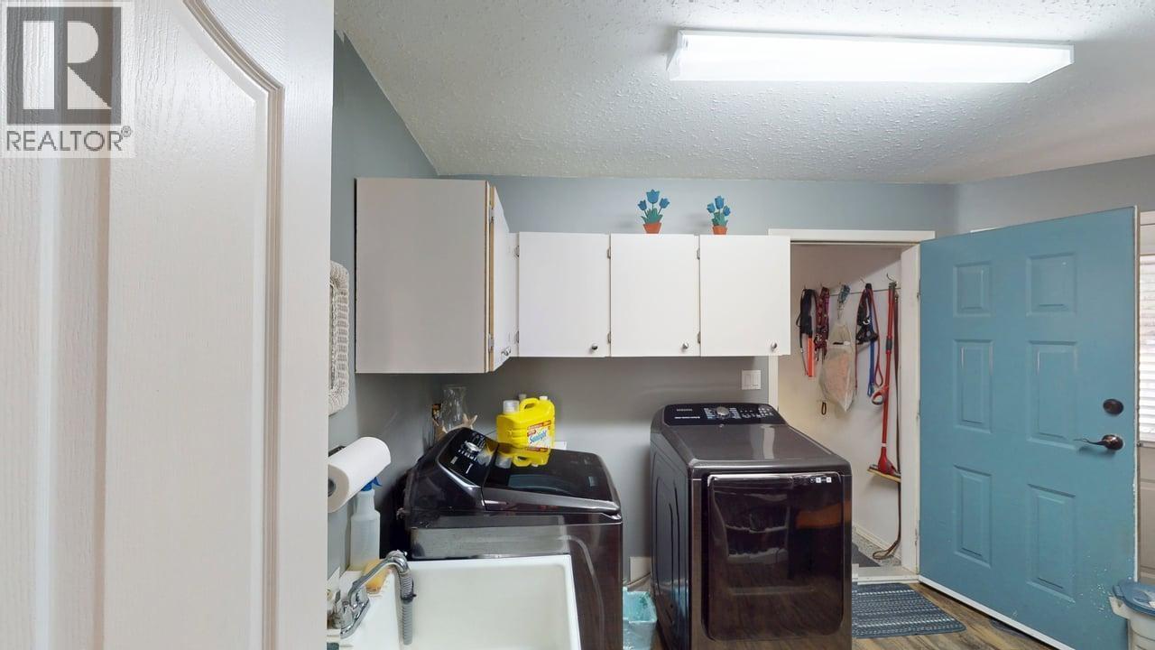 5270 MACKAY CRESCENT - 26