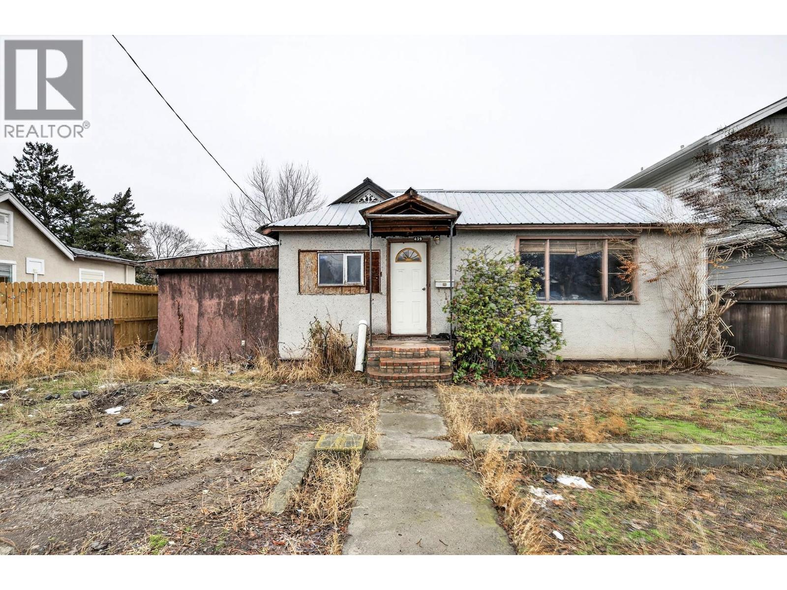 439 Campbell Avenue - 1