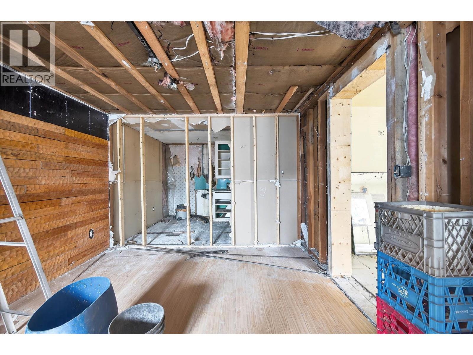 439 CAMPBELL AVENUE - 12