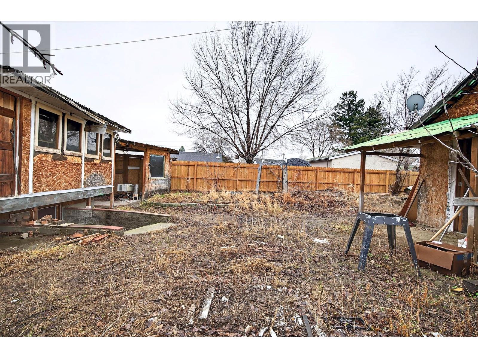 439 CAMPBELL AVENUE - 19