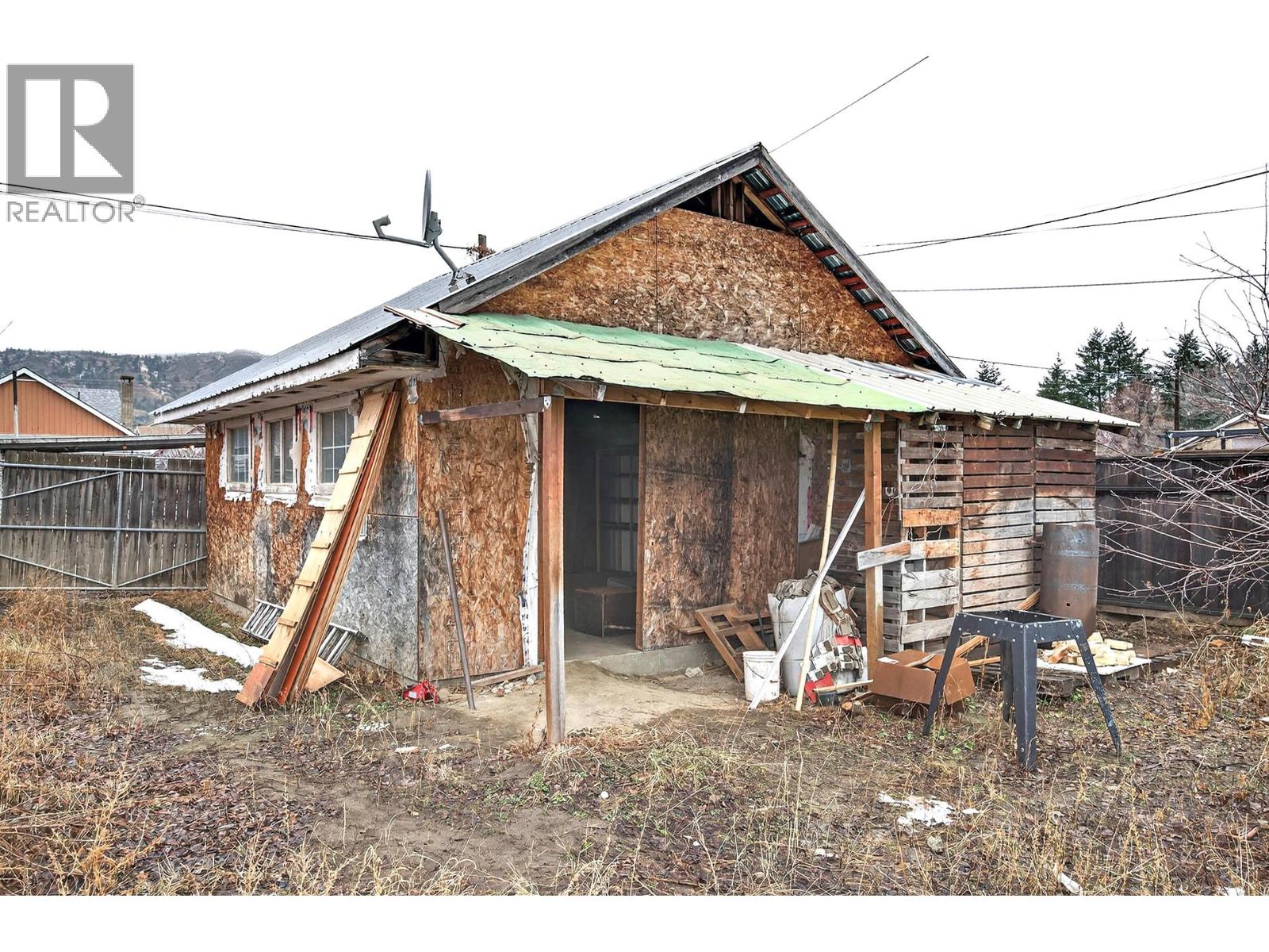 439 CAMPBELL AVENUE - 20