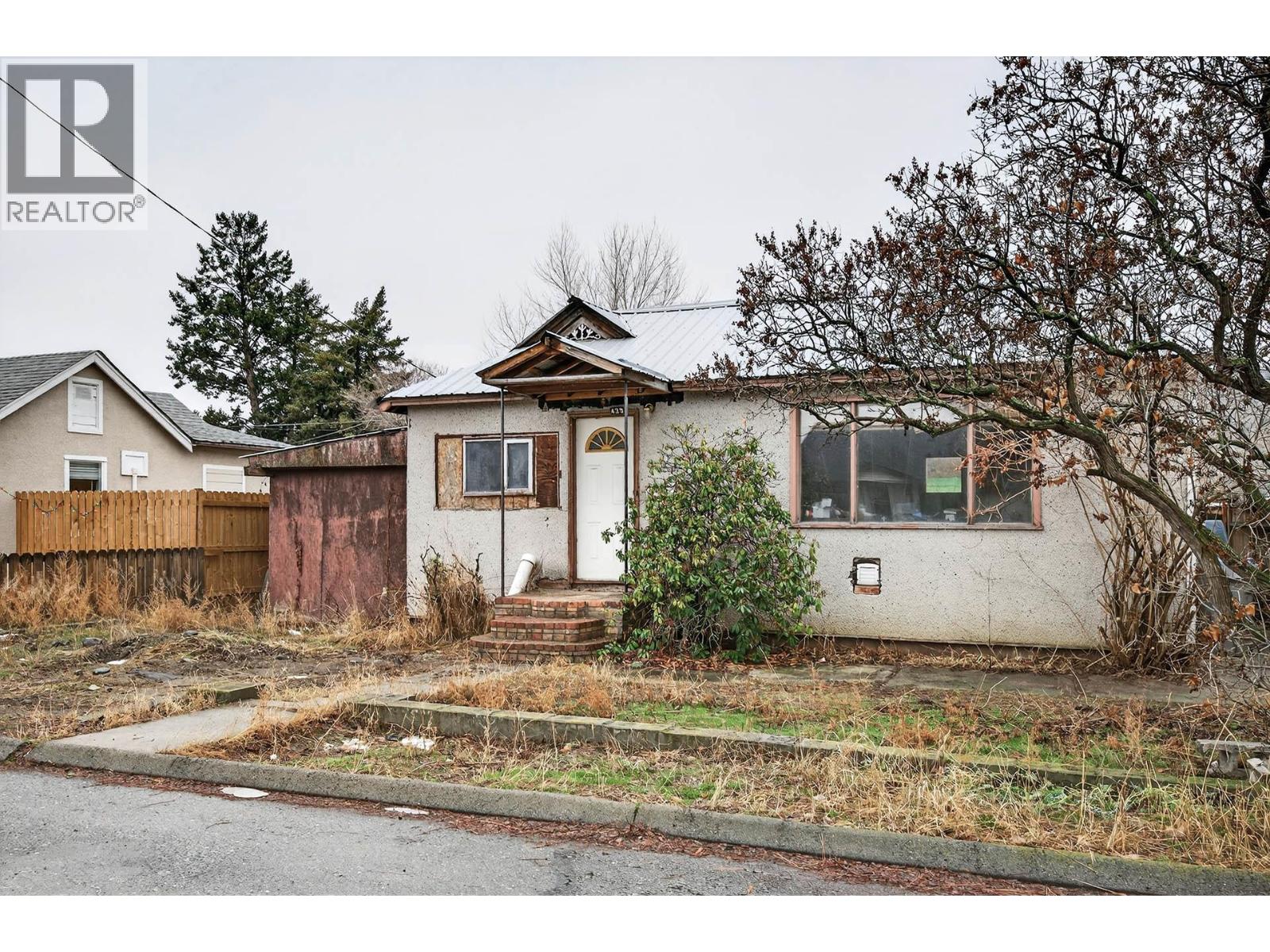 439 Campbell Avenue - 3