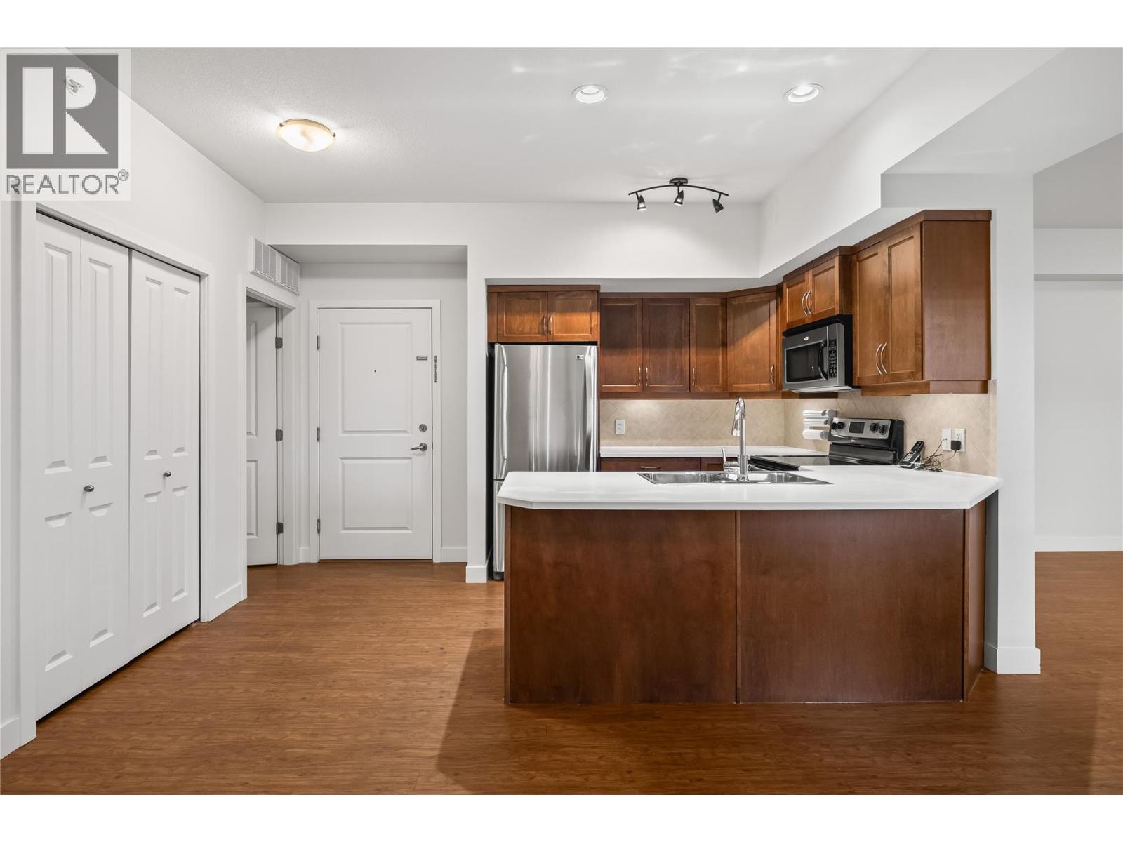 416 850 Saucier Avenue, Kelowna