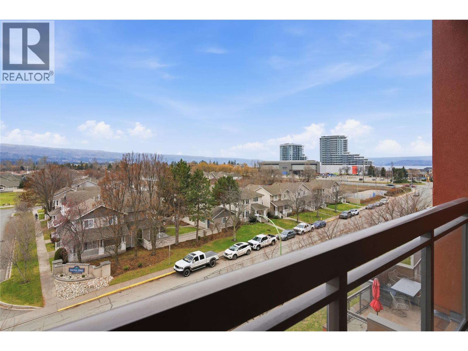 559 654 Cook Road, Kelowna