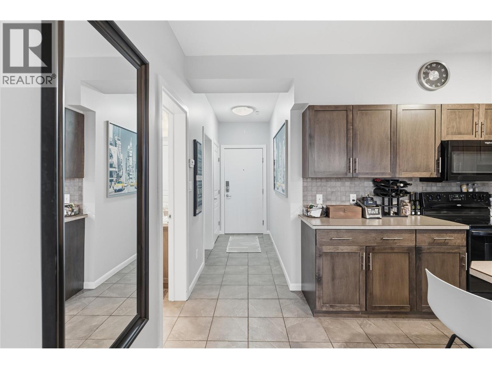 559 654 Cook Road, Kelowna