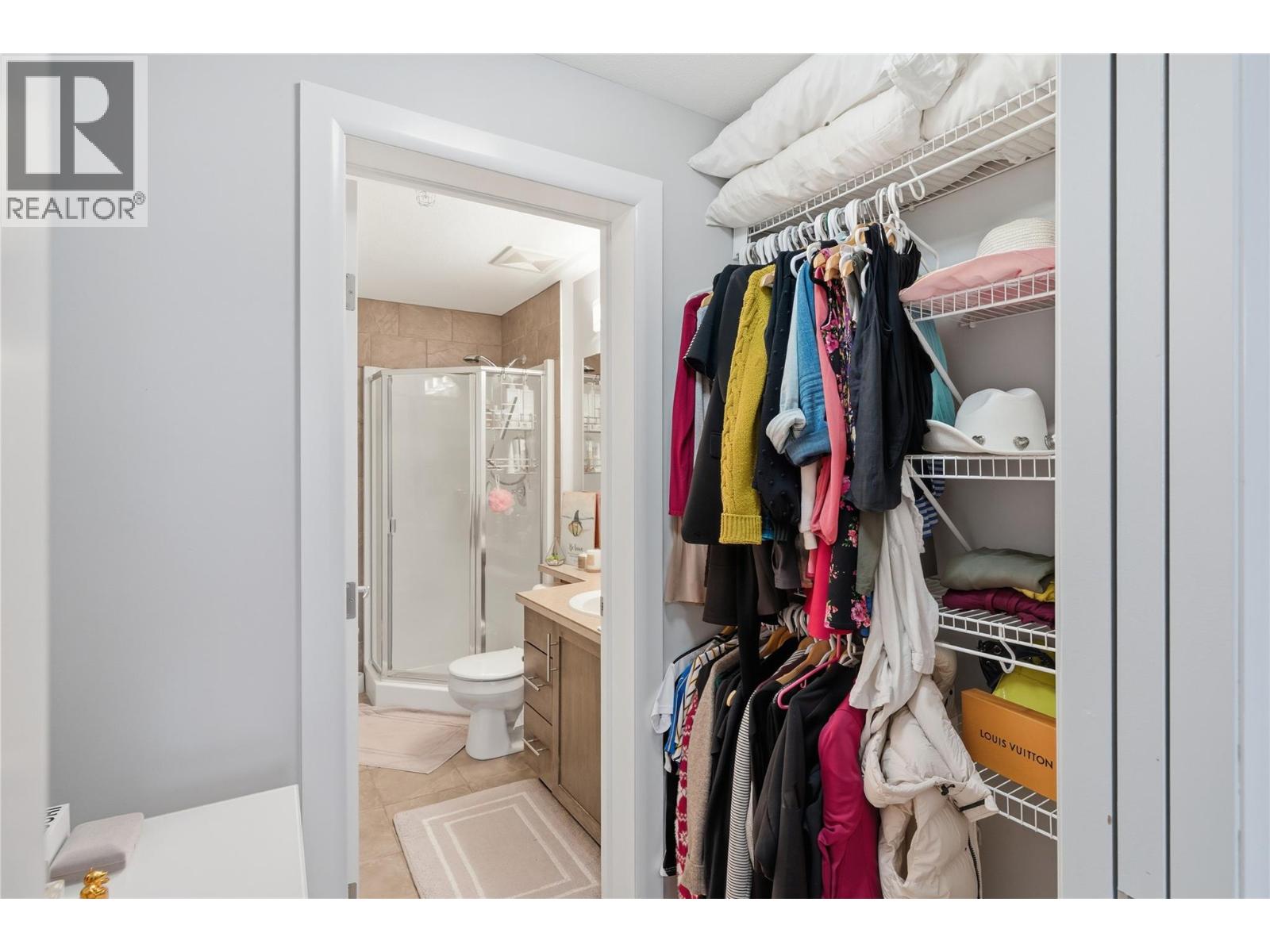 559 654 Cook Road, Kelowna