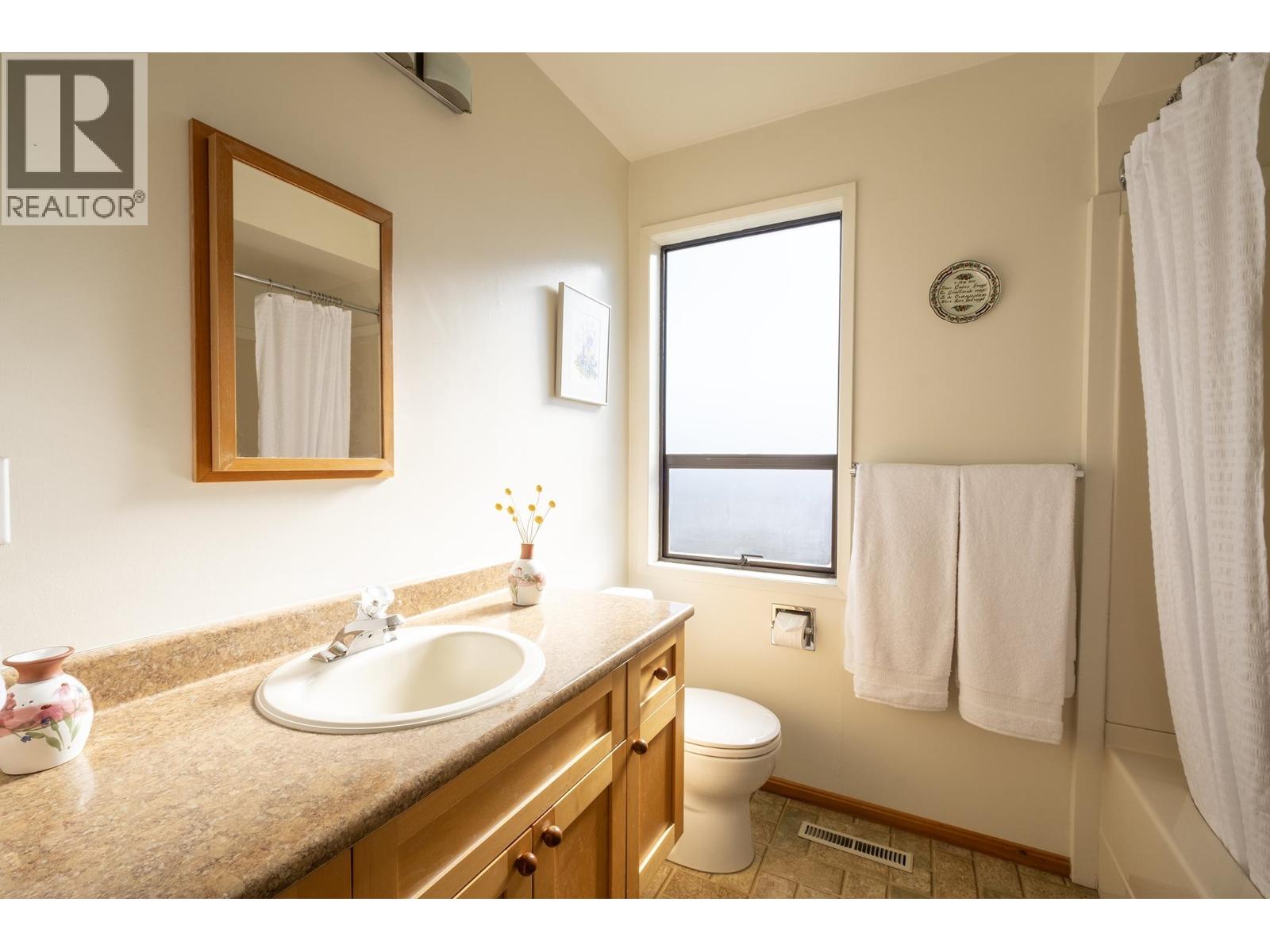 670 FAIRMONT ROAD, Gibsons