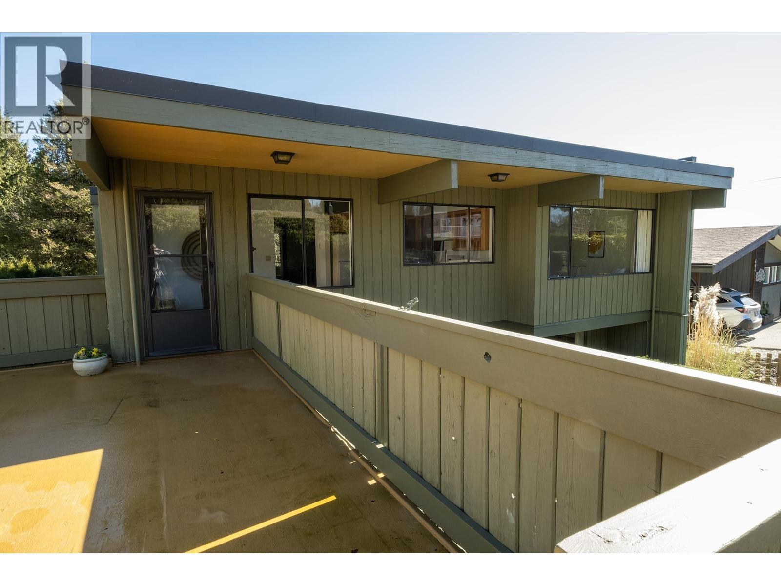 670 FAIRMONT ROAD, Gibsons