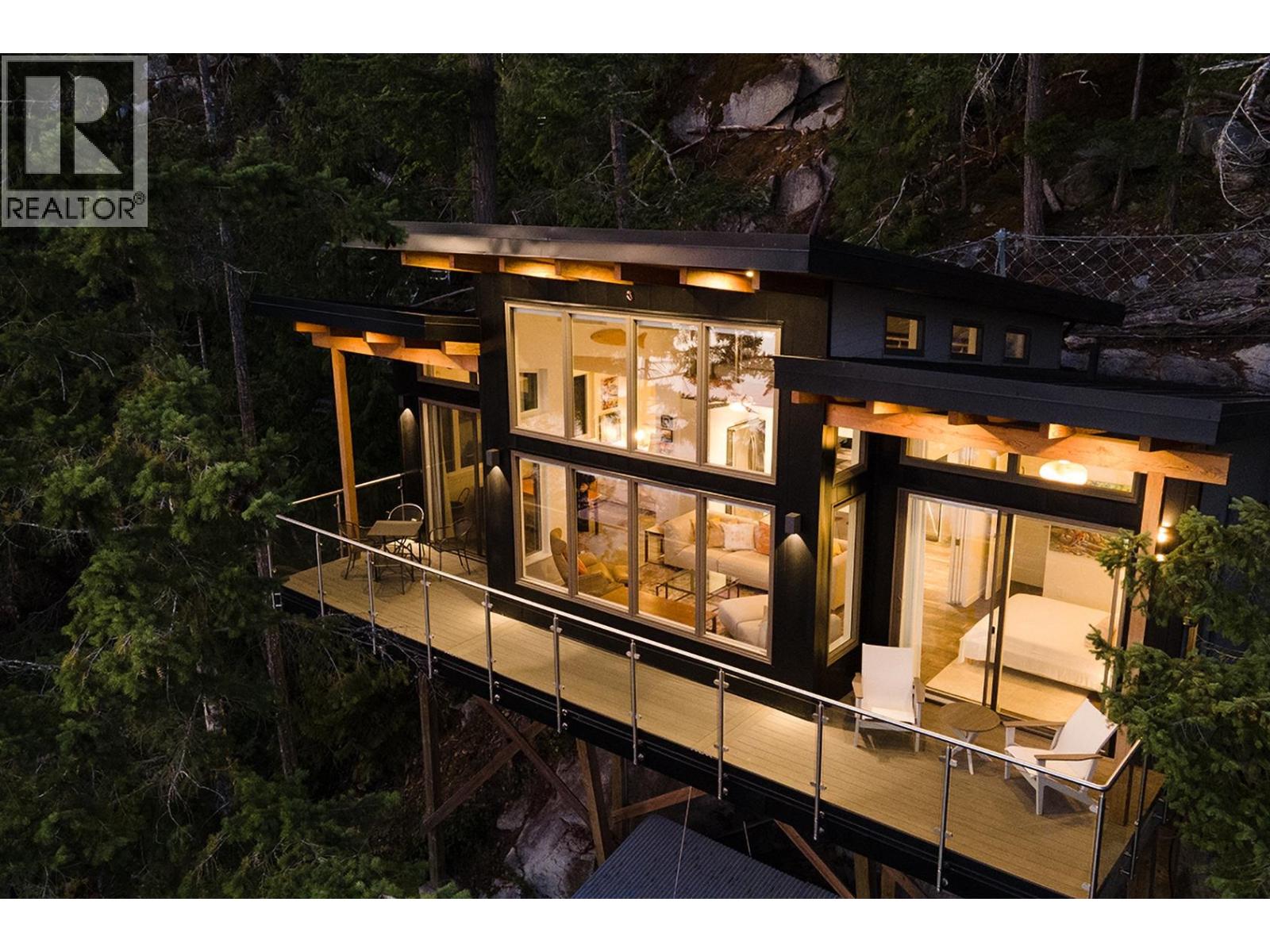 6815 SANDY HOOK TRAIL, Sechelt