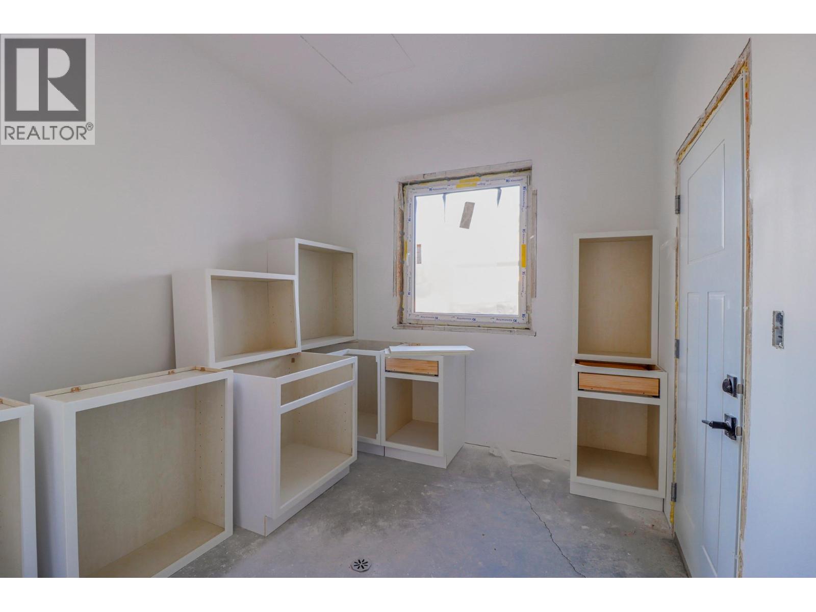 113 CORRAL Boulevard - 22