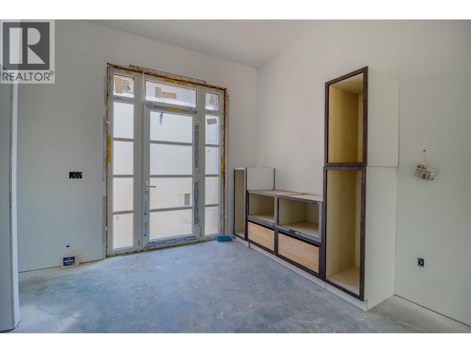 113 CORRAL Boulevard - 6