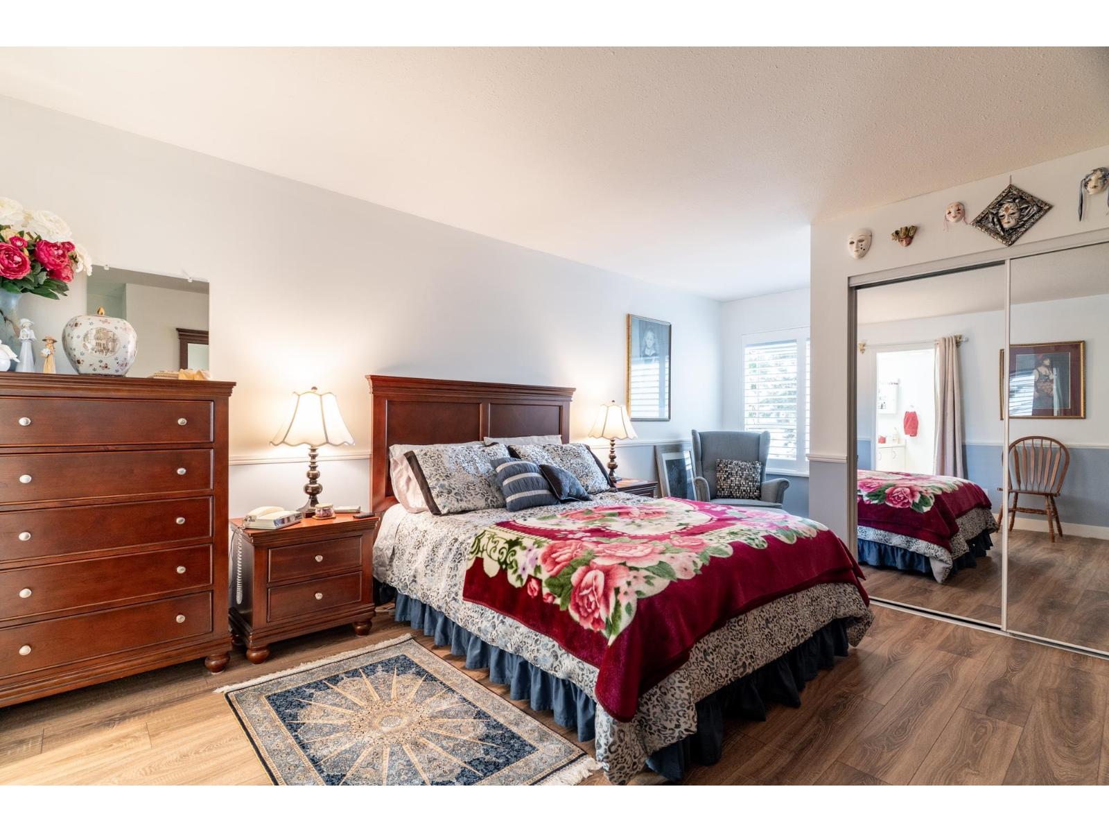 204 15130 ROPER AVENUE, White Rock